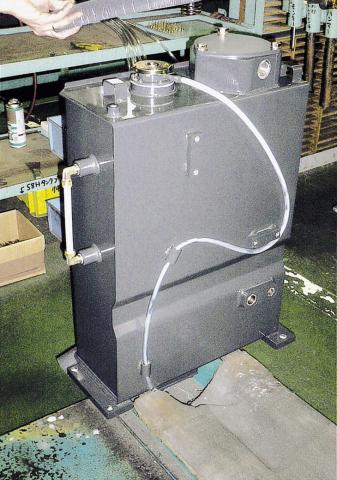 燃料・作動油タンク
