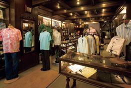 客層の変化に合わせて店内の品ぞろえも20～30代向けの商品が増えてきた