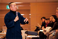 山岸氏