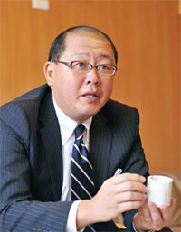 石動専務