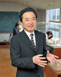 上出雅彦 氏