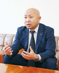 山上社長　写真