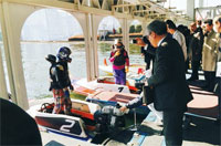 平成２８年からはボートレーサーもFOGWINを装着する　写真