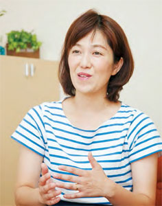 働く女性と利用者の目線を大切にしながら事業展開する高島久美子代表　写真