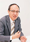 矢部敏明アドバイザー　写真