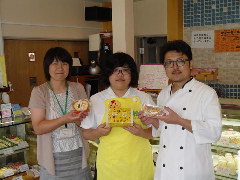 松月堂 松田健太氏、宝達高校家庭部