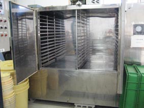 乾製品の製造用乾燥機外観