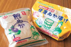 長崎産業が製造、販売する漬物用のぬか床の写真。