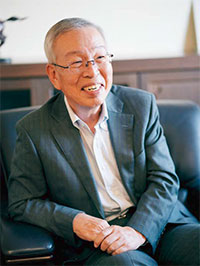菅野俊司社長の写真