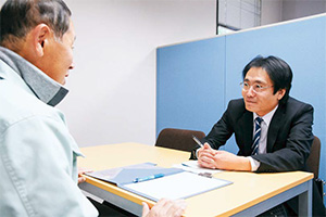 セミナー終了後に開かれた個別相談会の写真