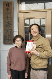 表商店　能任眞澄さん、荒井崇光さん