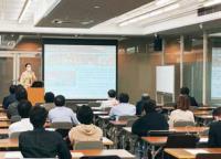 事業承継セミナーの様子の写真。