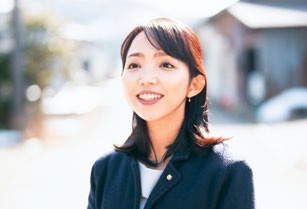 企画営業を担当する小西宏美さんの写真