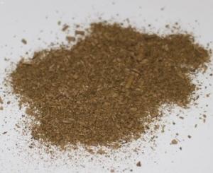 加賀棒茶を粉砕