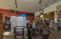 カーパートナーズの店内１