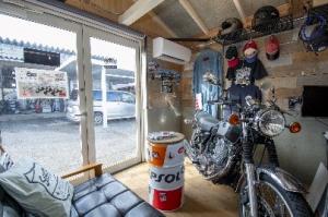バイクの販売も手掛ける