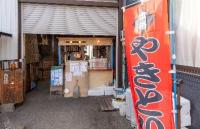 熱々のやきとりを提供