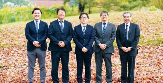 企業や自治体からの相談を受けるURAのメンバーの皆さんの写真