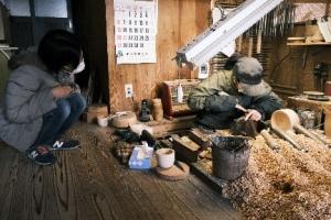 職人の工房を見学して回る