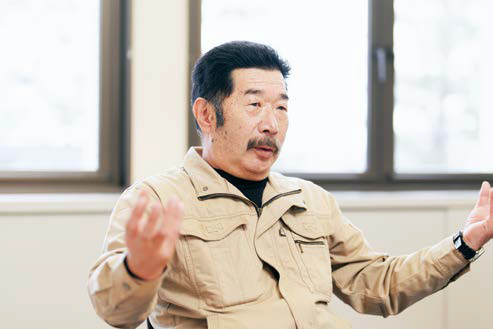 杉田雅英会長の写真。森田社長の要請を受け、後進の育成に励む