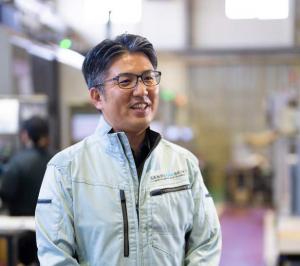 山本 伊智郎社長の写真。