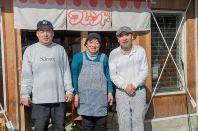 七尾にあるフレンド（パン屋）＆タイラー（たい焼き）の皆さん