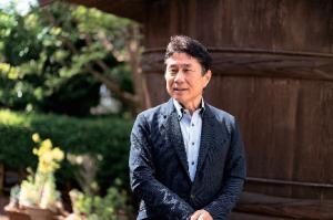直江潤一郎社長の写真。
