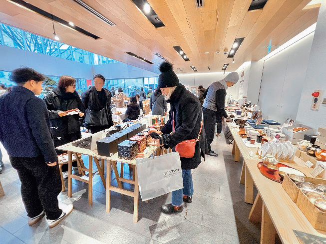 代官山蔦屋書店でのテストマーケティングの様子の写真