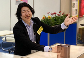 受注開拓支援課 主任 R.Nさんの記事へのリンク