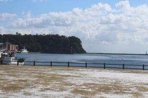 能登町宇出津の海