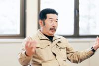 杉田雅英会長の写真。森田社長の要請を受け、後進の育成に励む